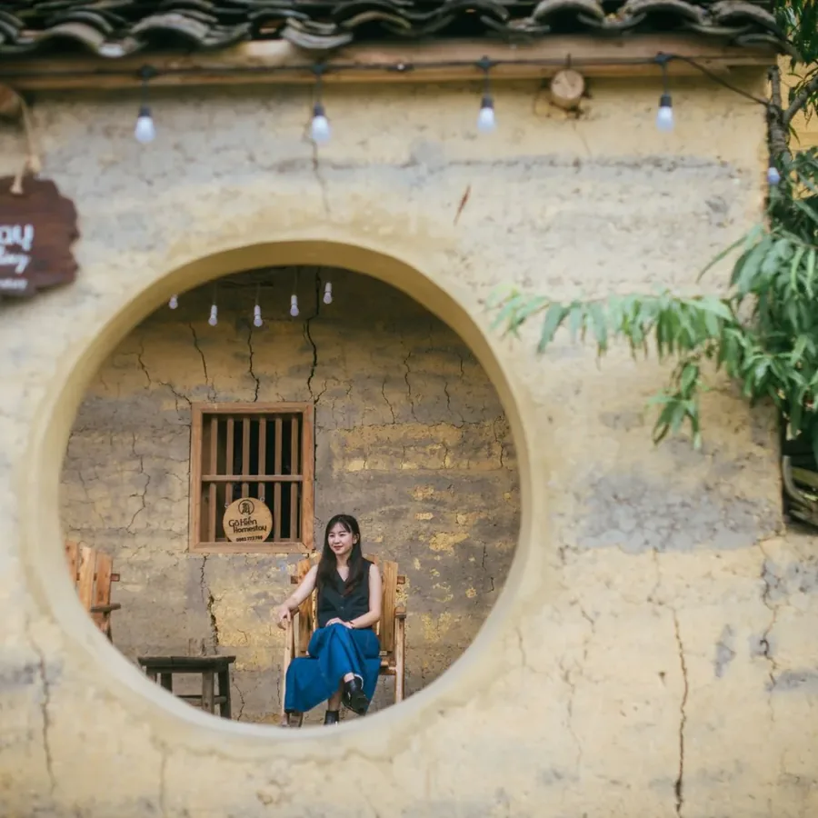 Sân nhỏ trước nhà